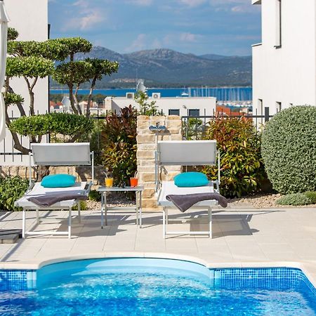 Luxury Apartment Hyperion With Private Pool And Garden 무르테르 외부 사진