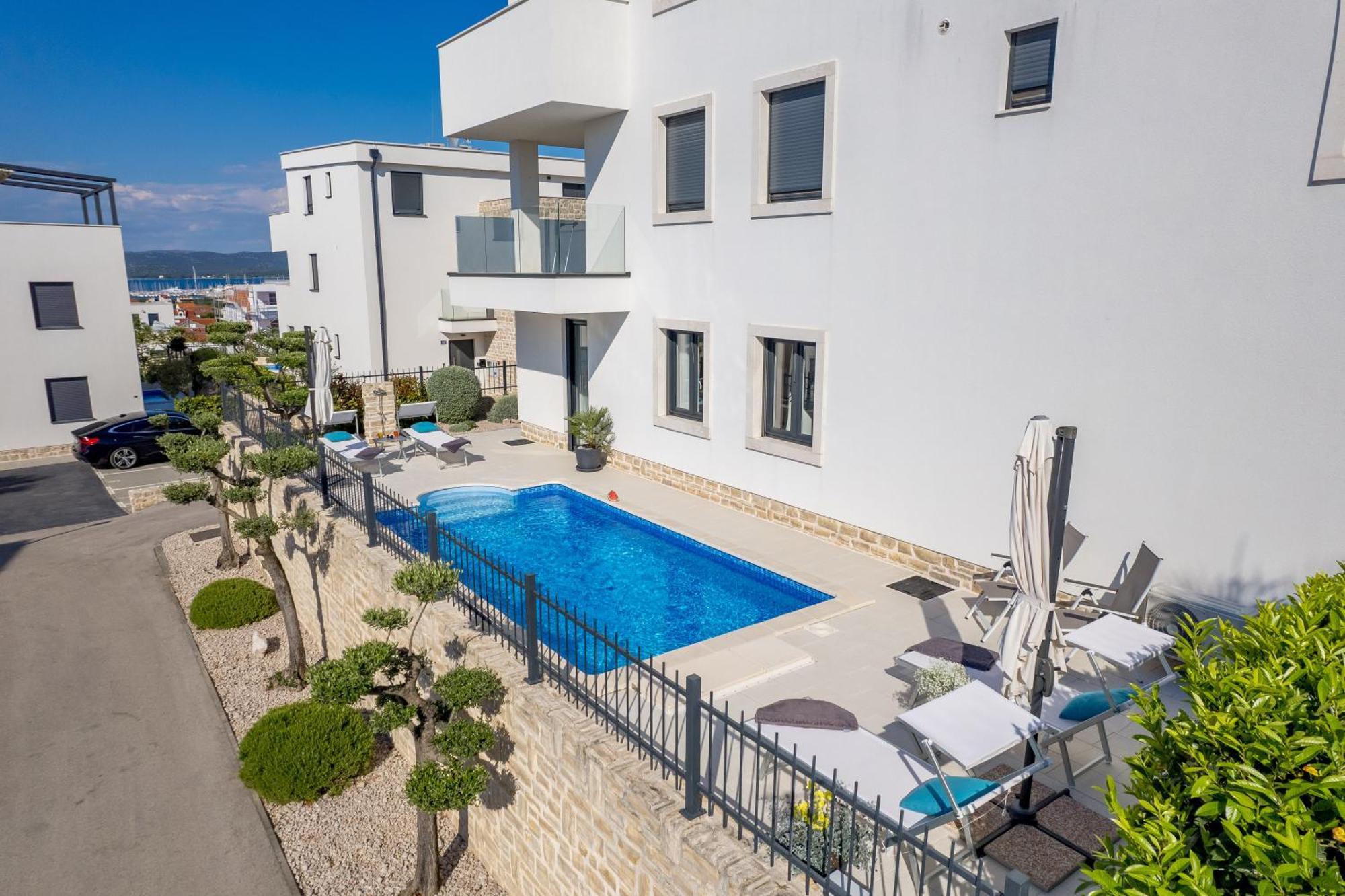 Luxury Apartment Hyperion With Private Pool And Garden 무르테르 외부 사진