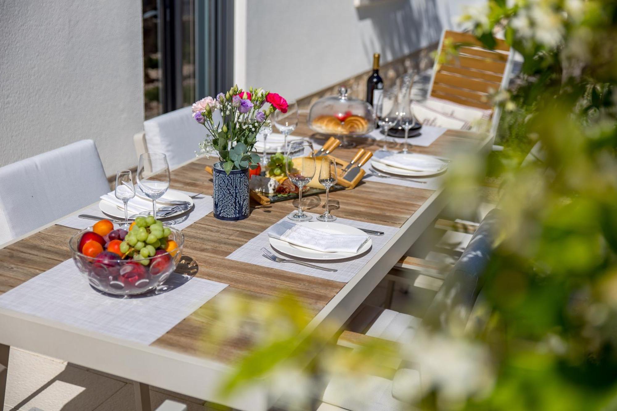 Luxury Apartment Hyperion With Private Pool And Garden 무르테르 외부 사진