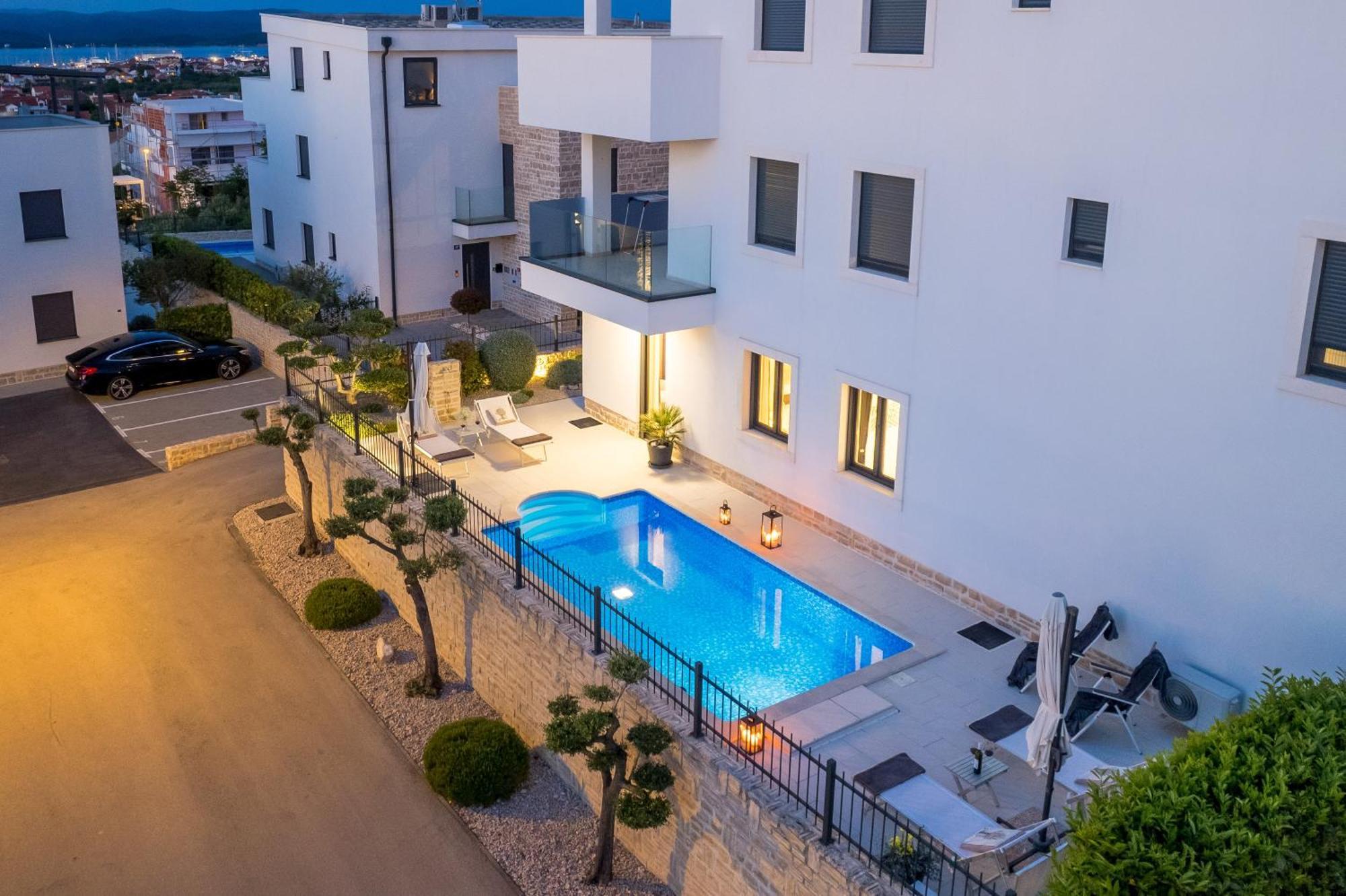 Luxury Apartment Hyperion With Private Pool And Garden 무르테르 외부 사진